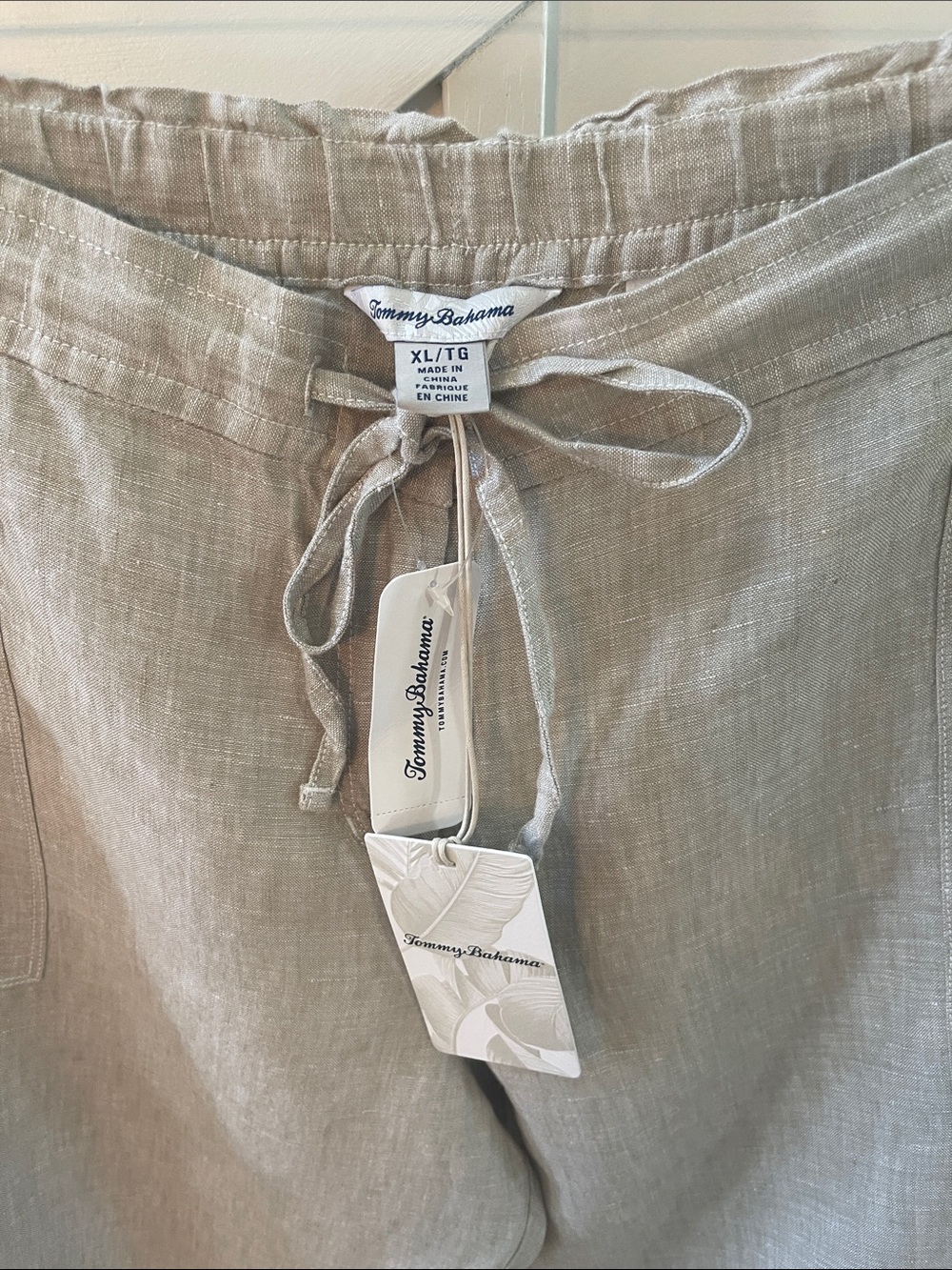 Tommy Bahama Twill Khaki Women's Linen Cargo Capris XL NWT - Picture 2 of 14